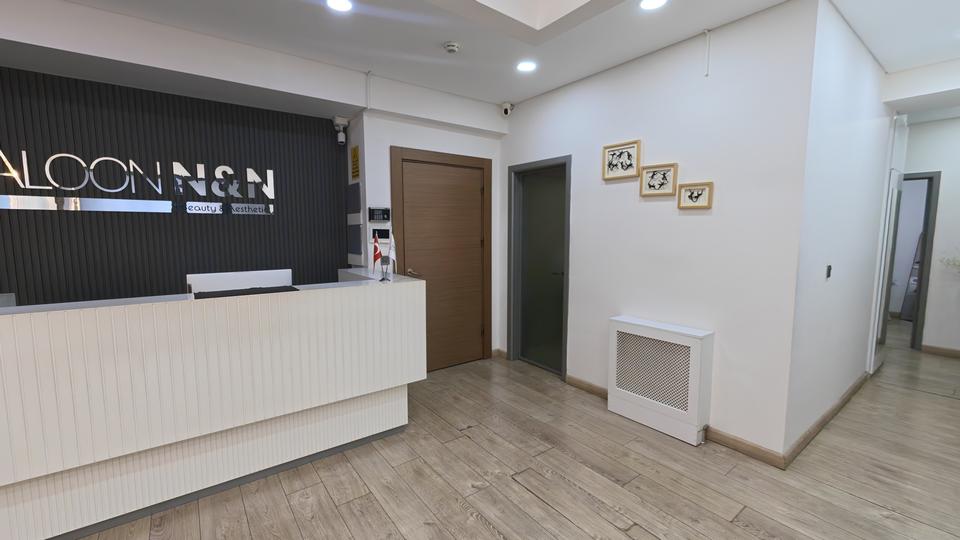 Saloon NN — Karşılama