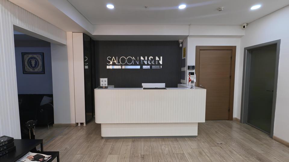 Saloon NN — Karşılama